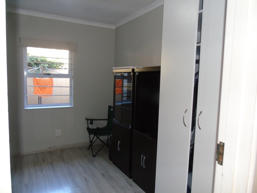 To Let 3 Bedroom Property for Rent in Beacon Bay Eastern Cape